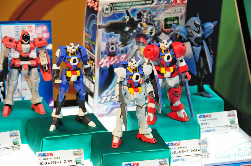 Illustration for article titled Let's Look at Plastic Mechs!